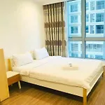 Căn hộ Vinhome Central Park - TJ32 Apartment